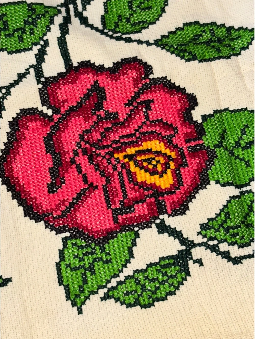 VTG Hand cross stitch pillowcase Roses Needlework 24” d65